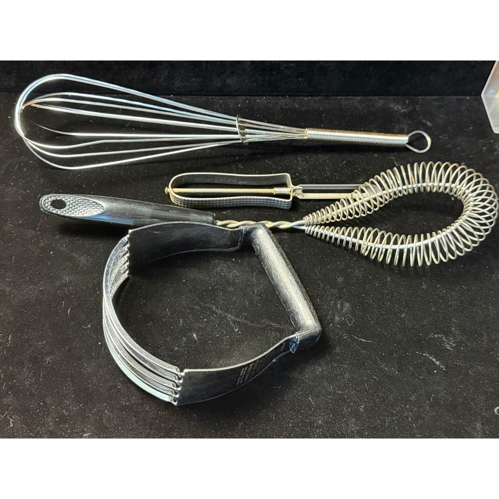 Vintage Ekco Dough Blender Nee Action Peeler and Whisk, Kitchen Utensil Lot 4pc